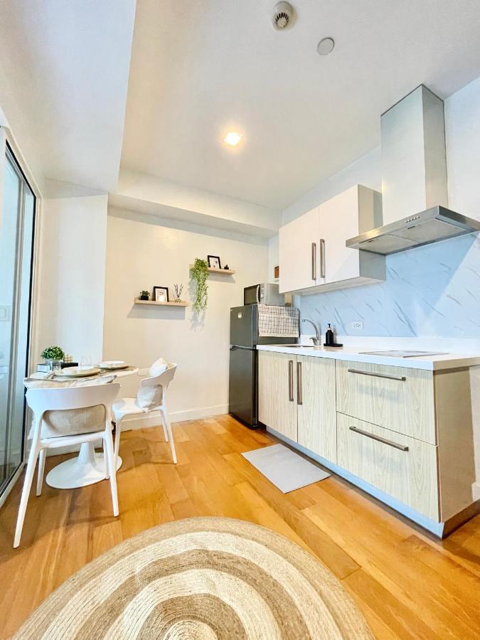 The Serene Escape Rockwell Makati City View 1Br Apartment Manila Exterior foto