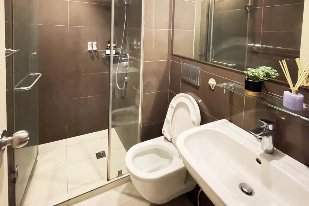The Serene Escape Rockwell Makati City View 1Br Apartment Manila Exterior foto