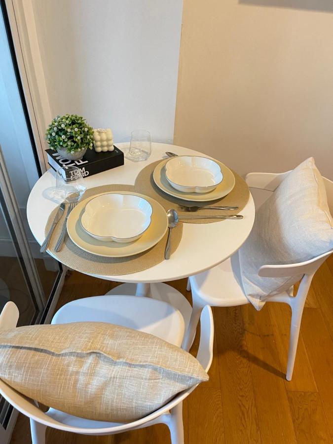 The Serene Escape Rockwell Makati City View 1Br Apartment Manila Exterior foto